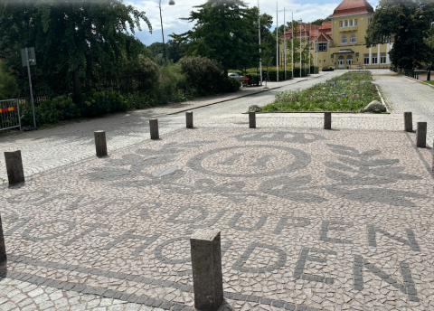 över djupen